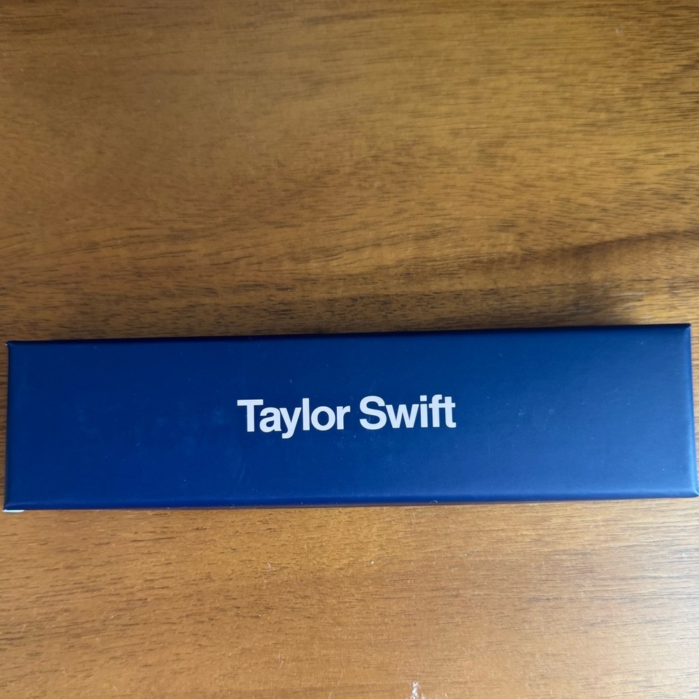 Taylor Swift Bejeweled Bracelet ✨NEW✨